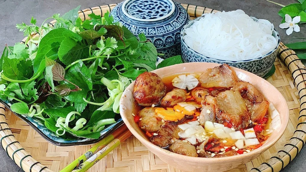 giới thiệu bún chả hà nội